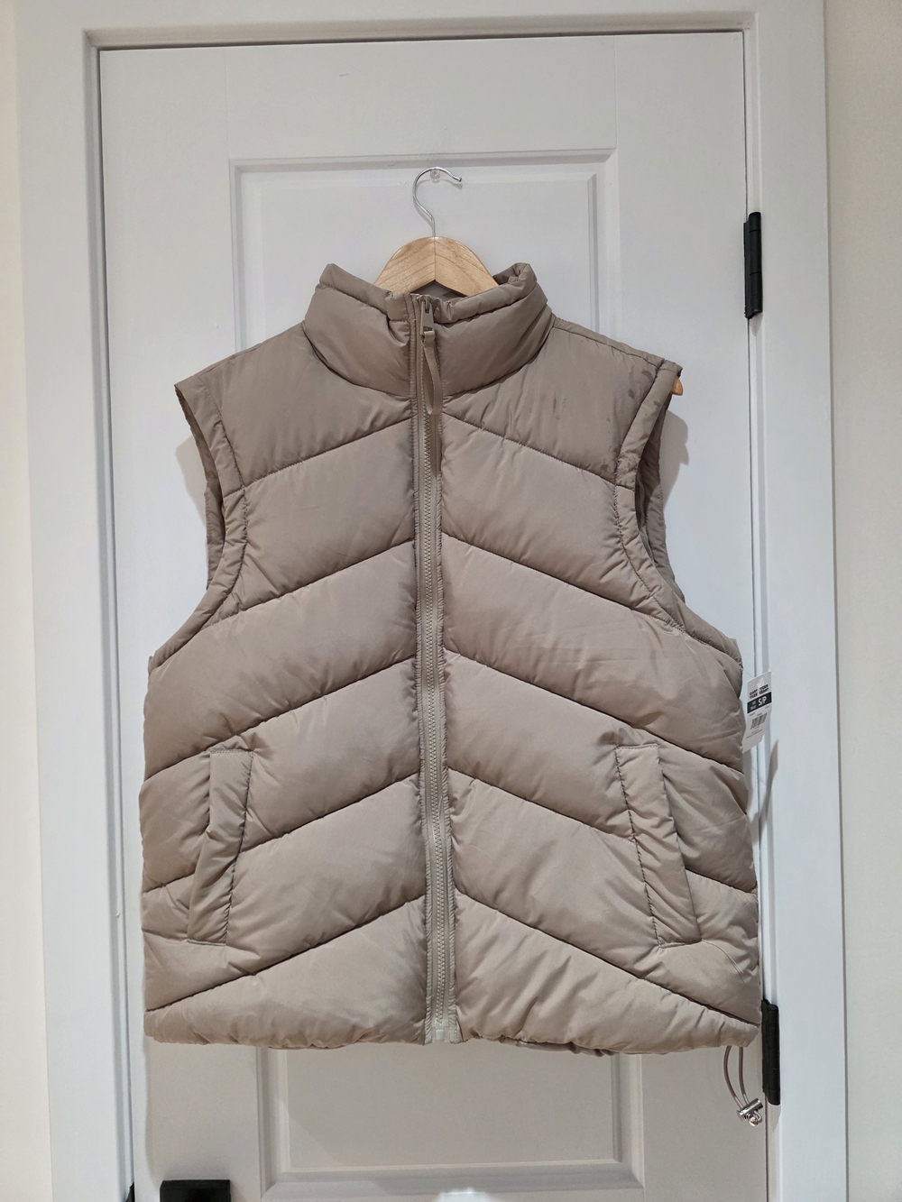 Women’s Quilted Sleeveless Puffer Vest in Taupe